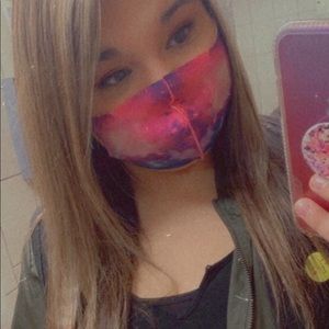 Meet your Posher, Danea